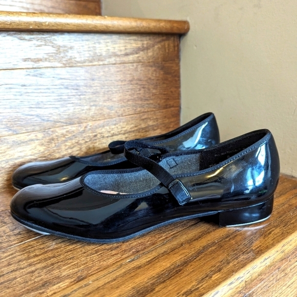 Capezio Tap Dance Shoes Mary Jane style black patent leather  shoes women's Sz 8 - Picture 1 of 11